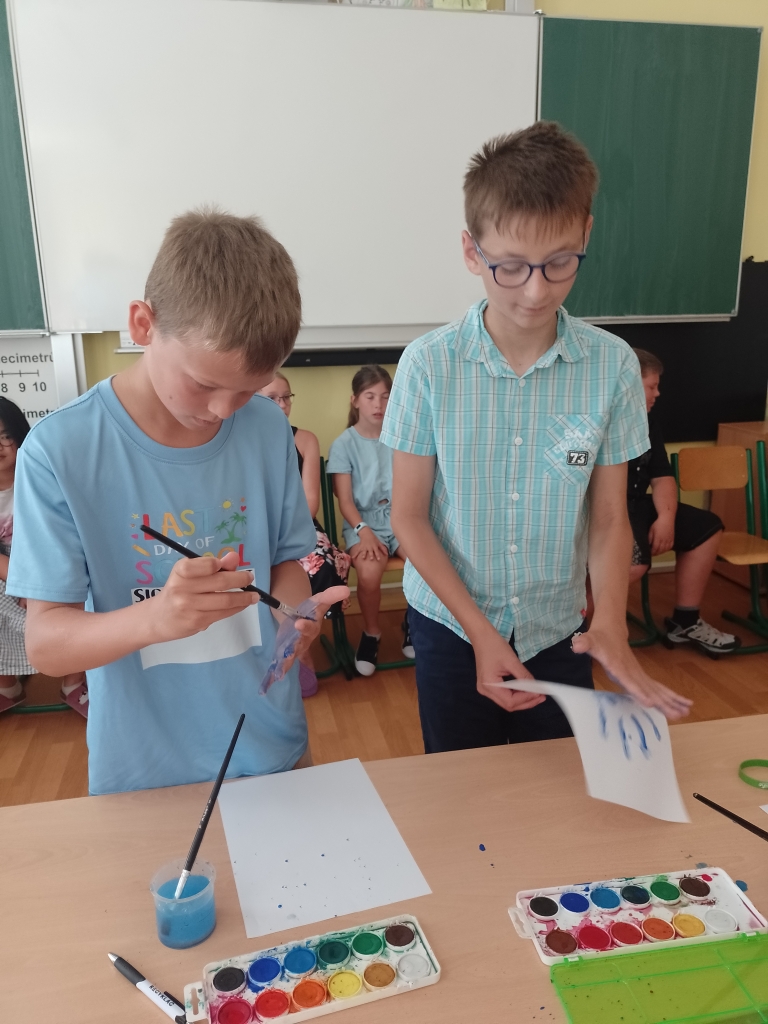 img-20250626-101317-438-thmb.jpg img-20250626-101317-438-thmb.jpg